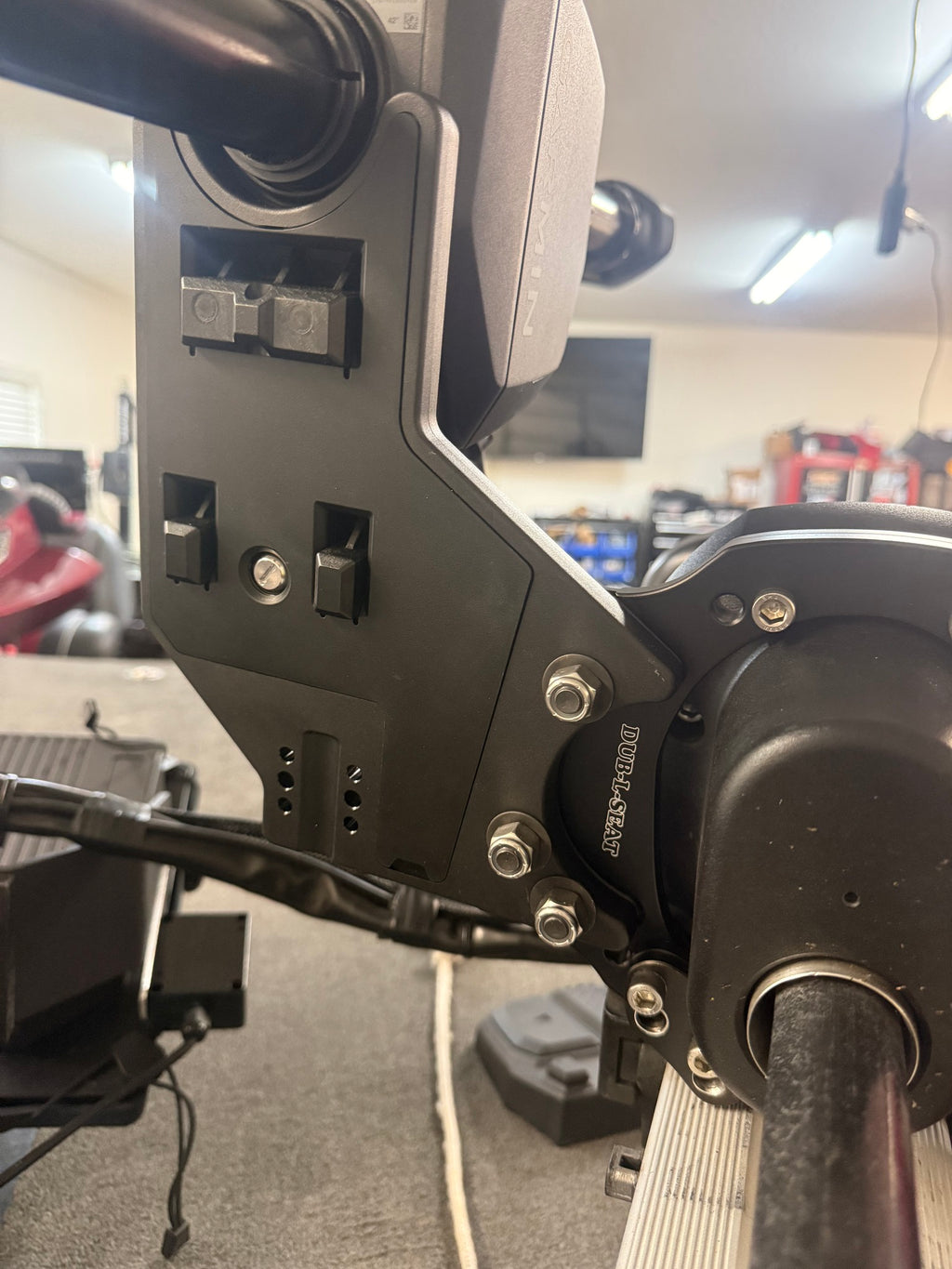 Dub-L-Seat Garmin SpyPole Accessories – Adapters, Hub Kits & Mounting Hardware